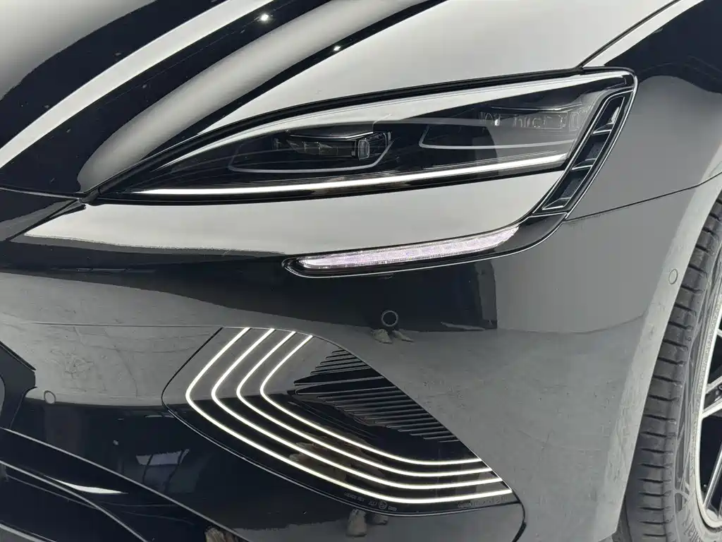 BYD Seal — фото 14