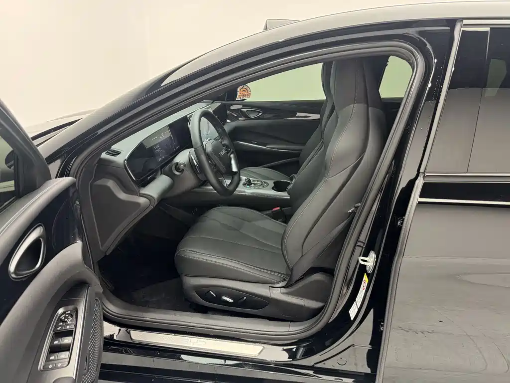 BYD Seal — фото 6