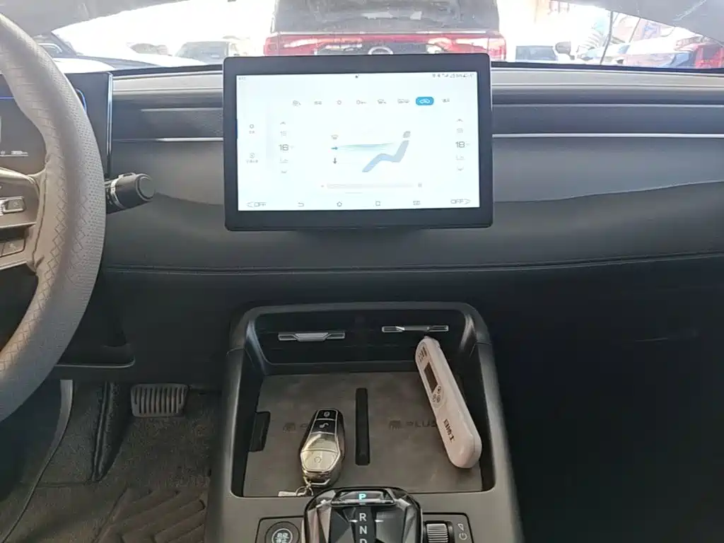 BYD Qin PLUS — фото 13