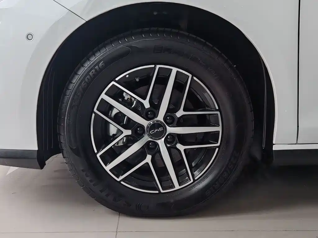 BYD Seal 05 DM-i — фото 7