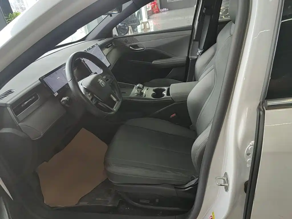 BYD Qin PLUS — фото 15