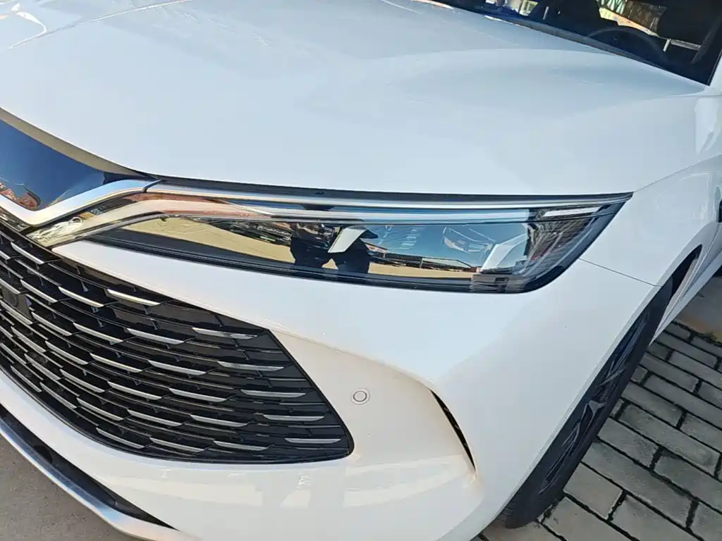 BYD Qin L — фото 24