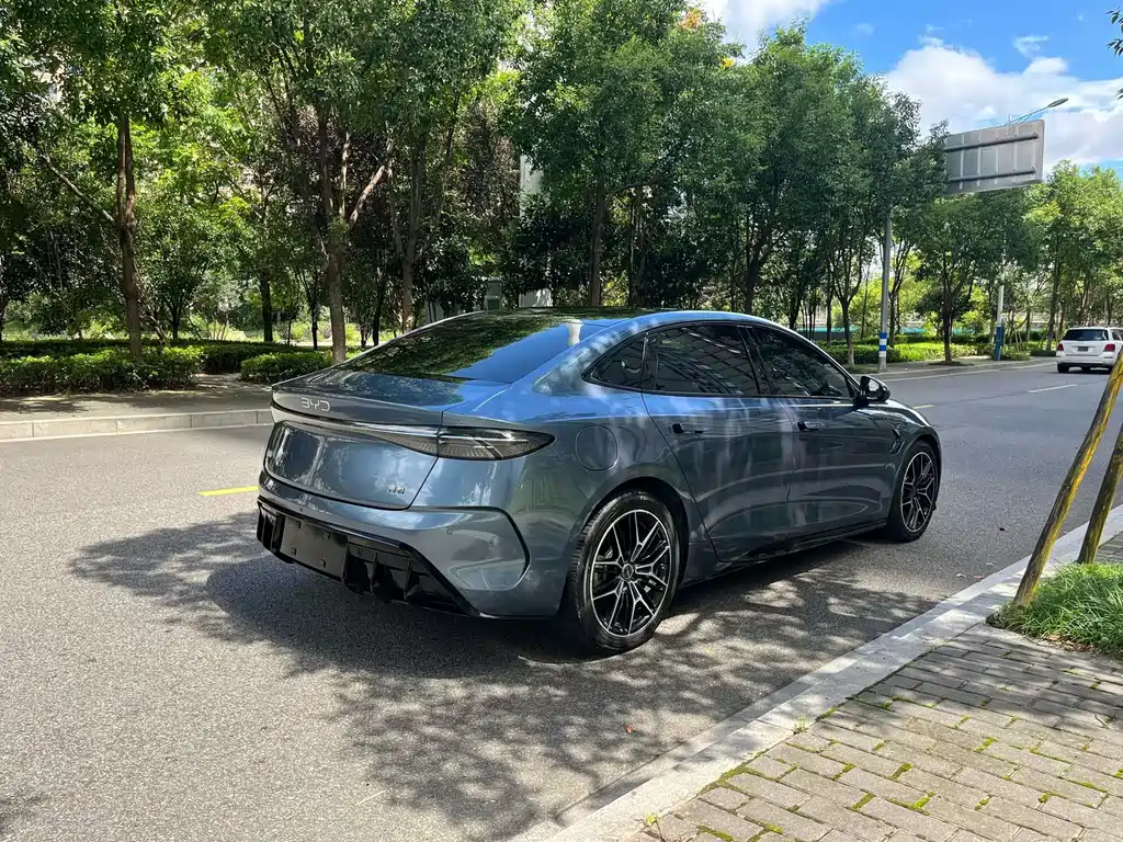 BYD Seal — фото 6