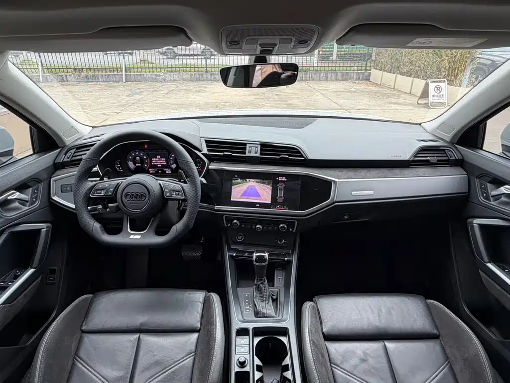 Audi Q3 Sportback — фото 14