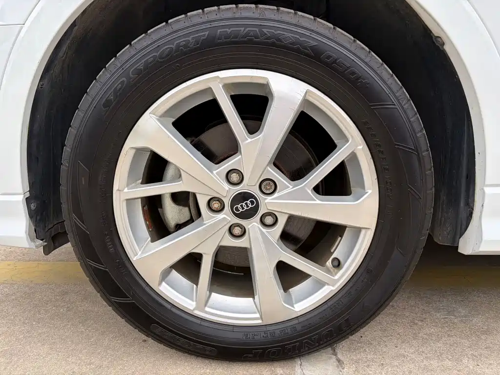Audi Q3 Sportback — фото 23