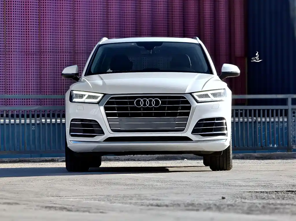 Audi Q5L — фото 2