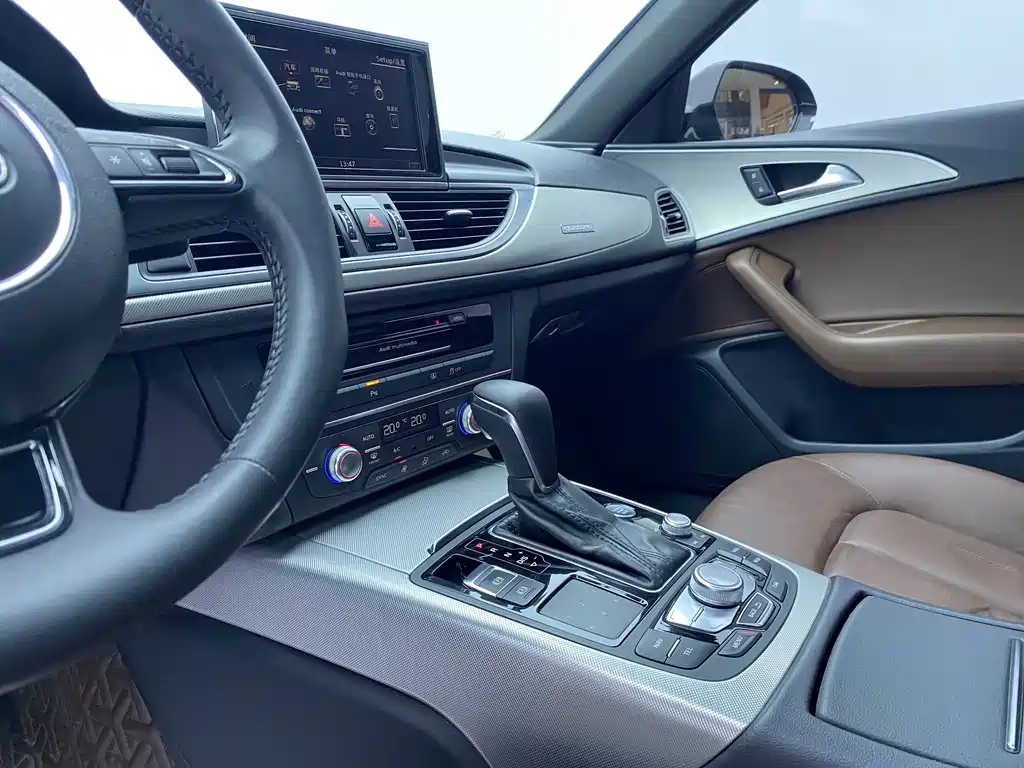 Audi A6L — фото 15