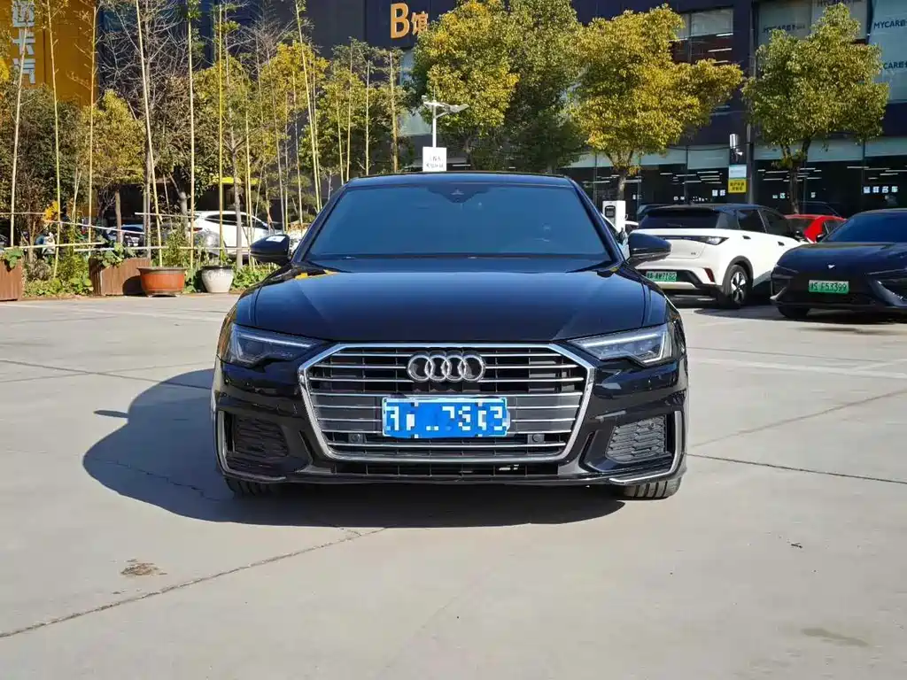 Audi A6L — фото 2