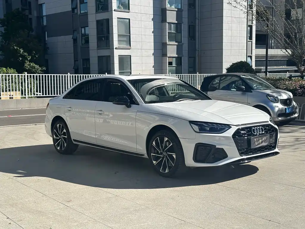 Audi A4L — фото 2