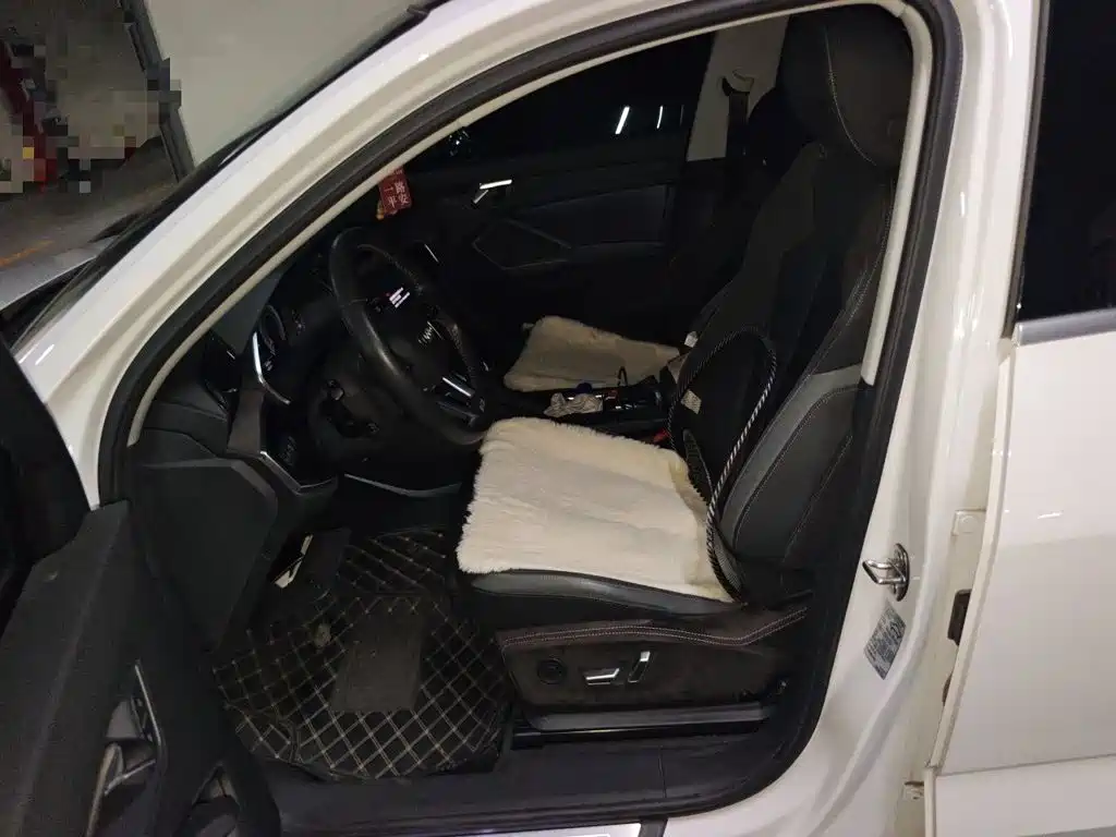 Audi Q3 Sportback — фото 11