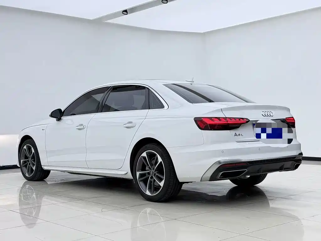 Audi A4L — фото 10