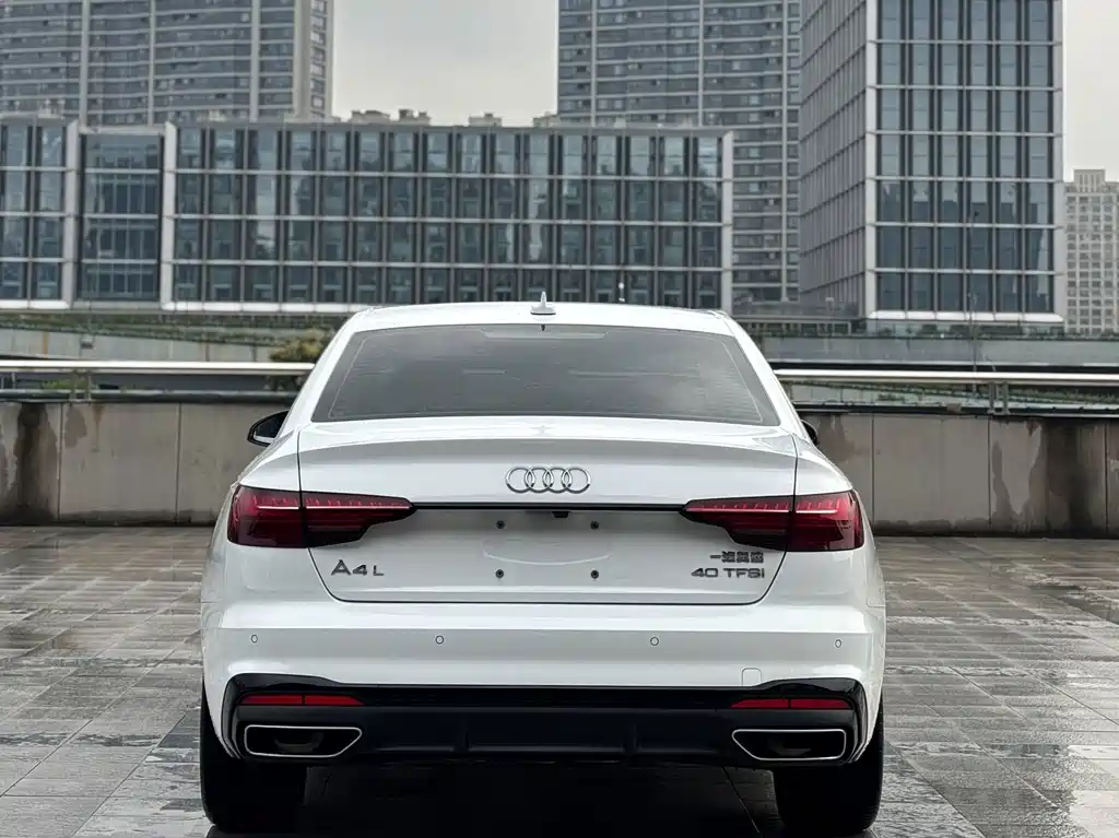 Audi A4L — фото 5