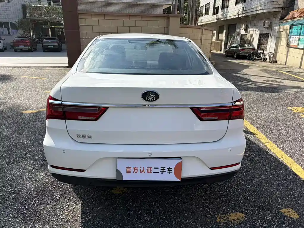 BYD Qin — фото 6