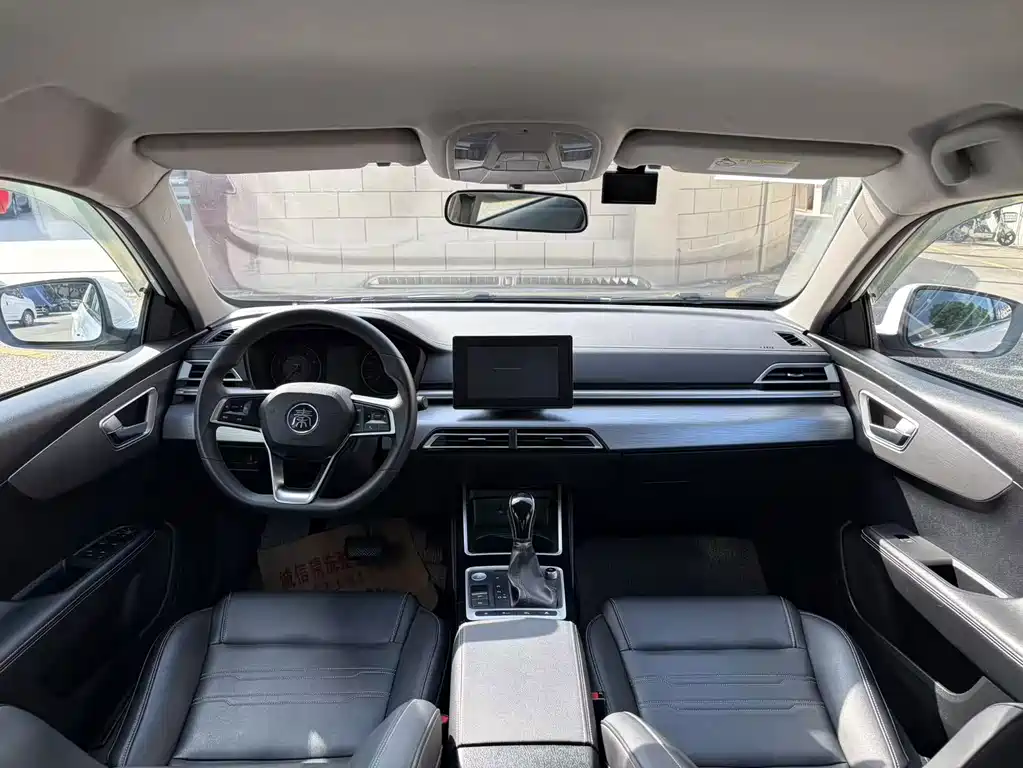 BYD Qin — фото 10