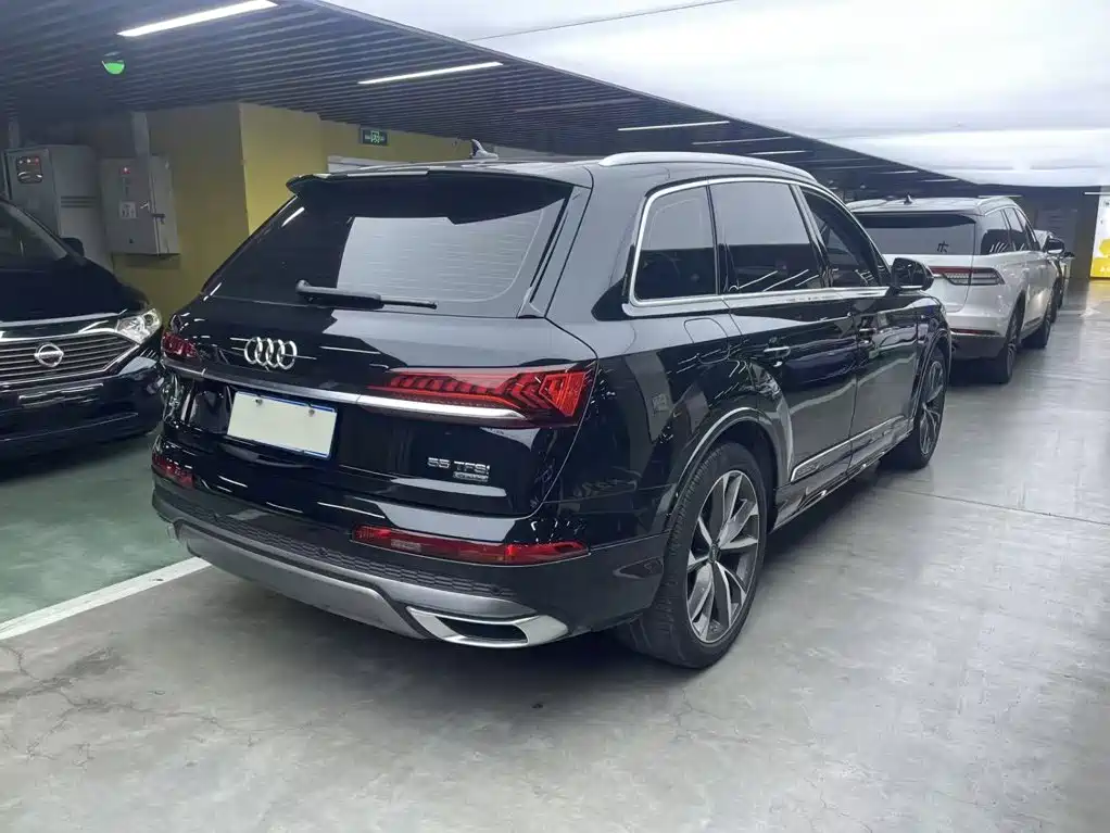 Audi Q7 — фото 4