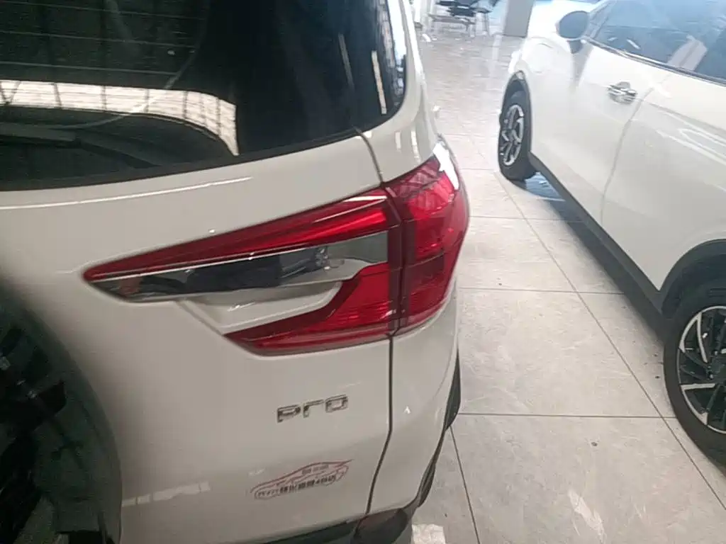 BYD Yuan Pro — фото 8