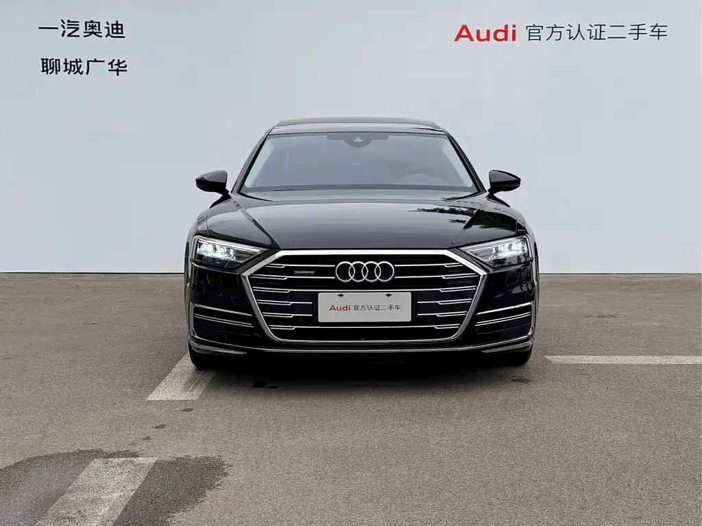 Audi A8 — фото 2