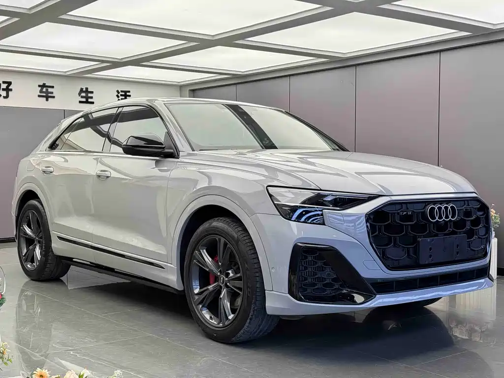 Audi Q8 — фото 3