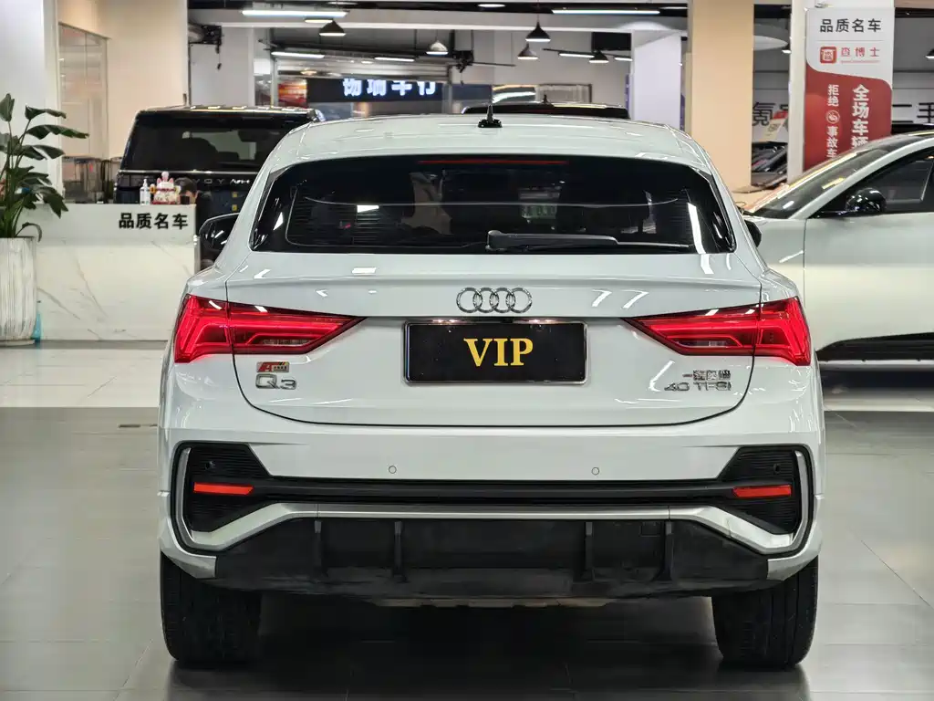 Audi Q3 Sportback — фото 4