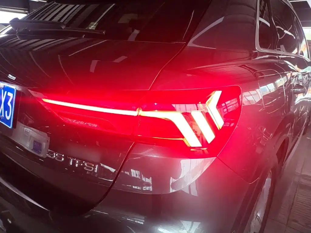 Audi Q3 — фото 7