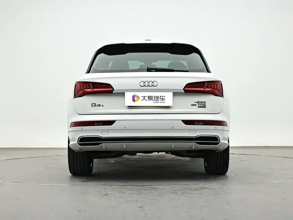 Audi Q5L — фото 4