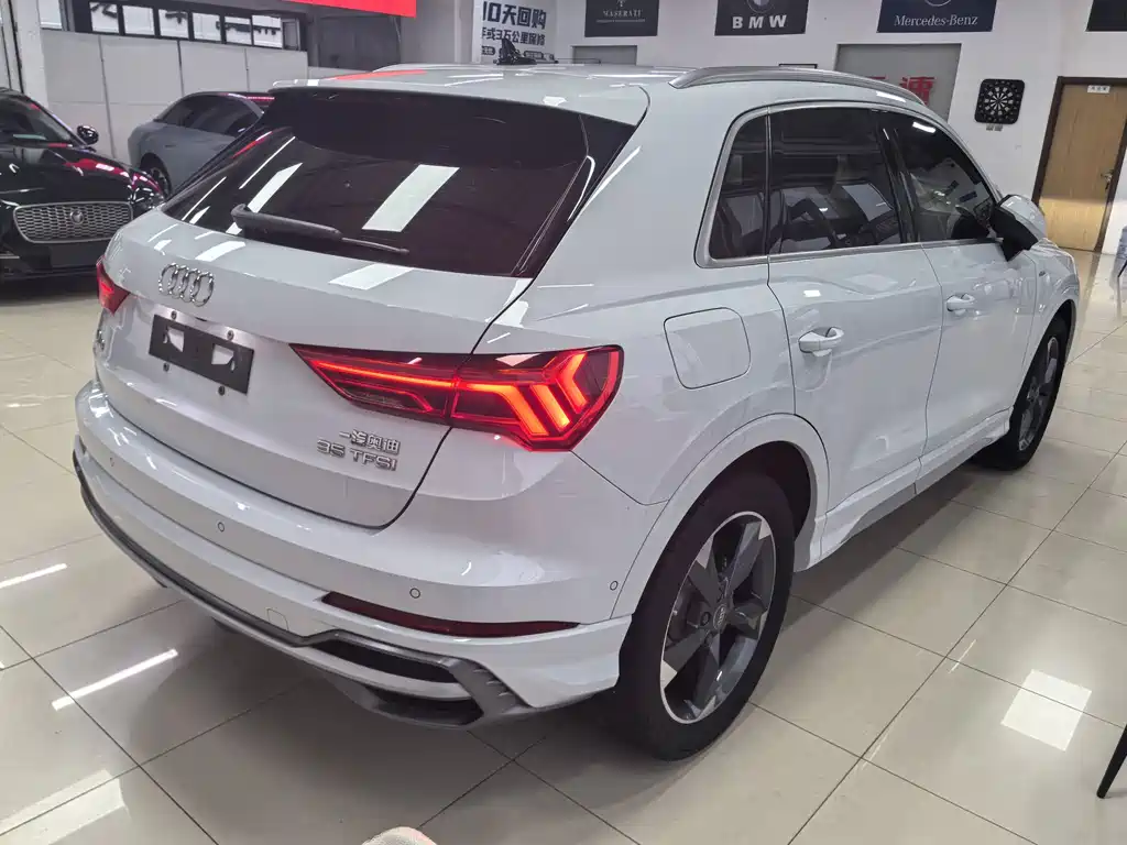 Audi Q3 — фото 6