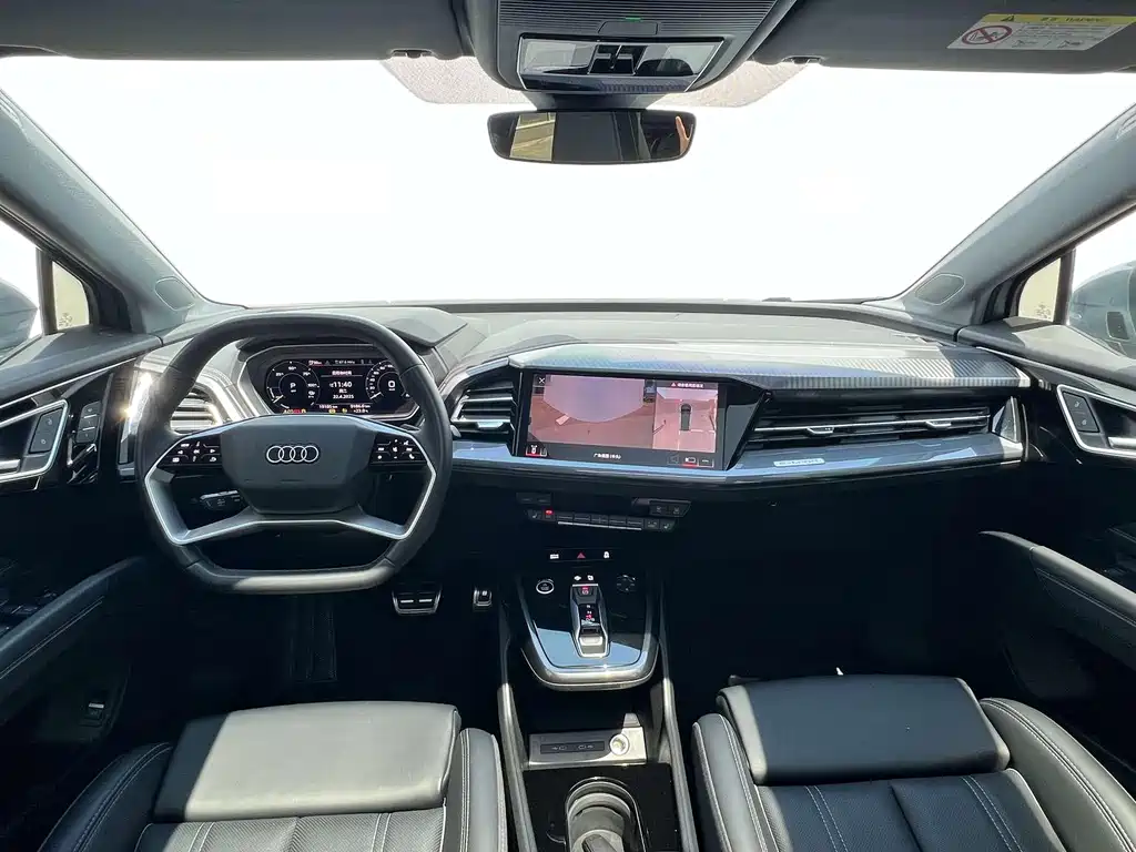 Audi Q4 e-tron — фото 10
