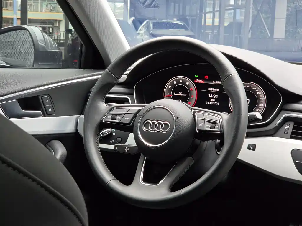 Audi A4L — фото 10