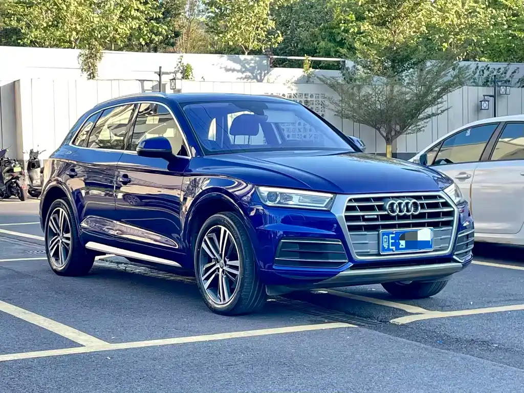 Audi Q5L — фото 3