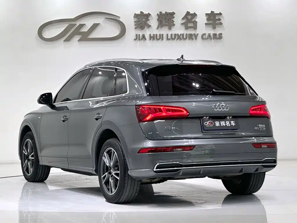 Audi Q5L — фото 5