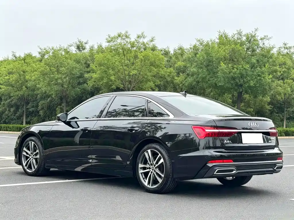 Audi A6L — фото 6