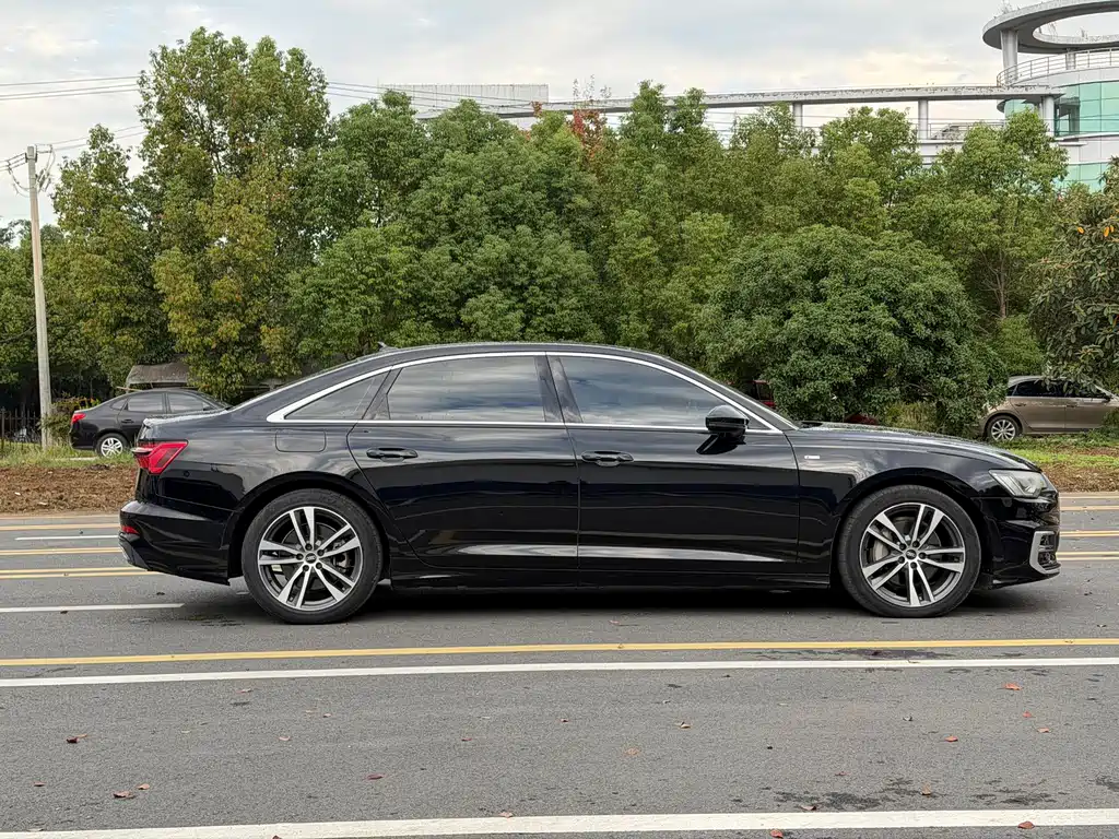 Audi A6L — фото 4