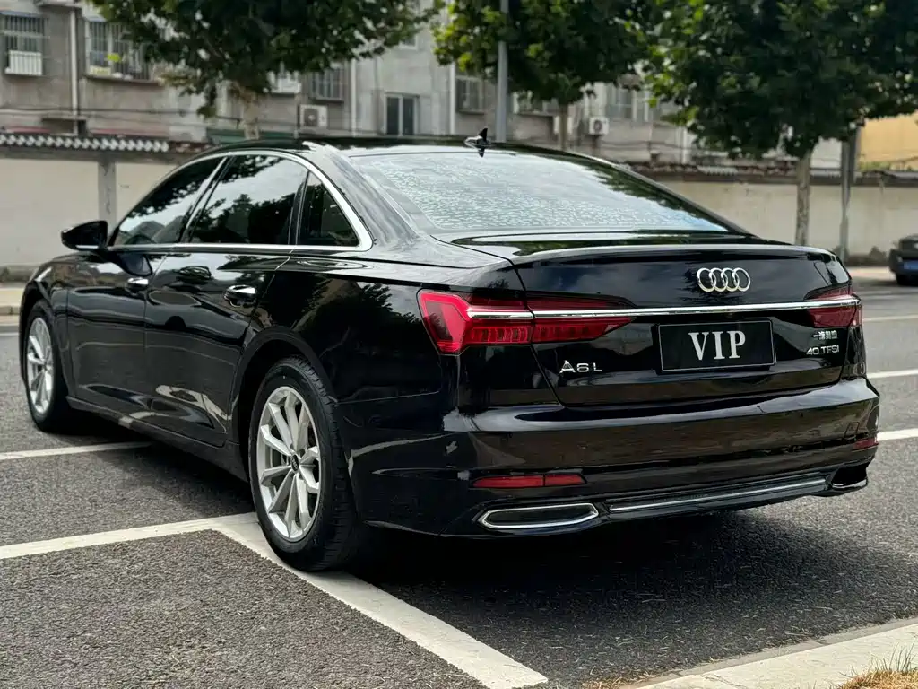 Audi A6L — фото 9