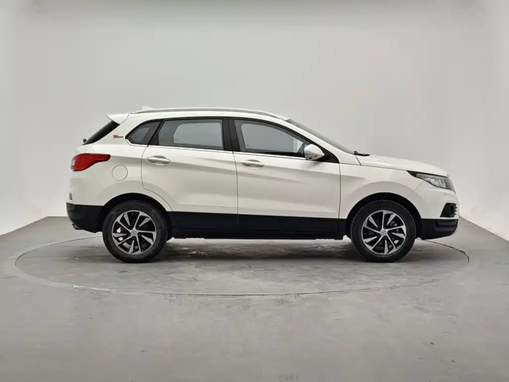 BAIC Senova X55 — фото 3