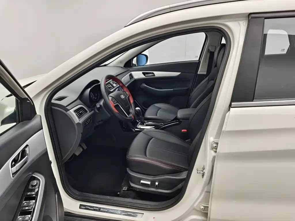 BAIC Senova X55 — фото 10