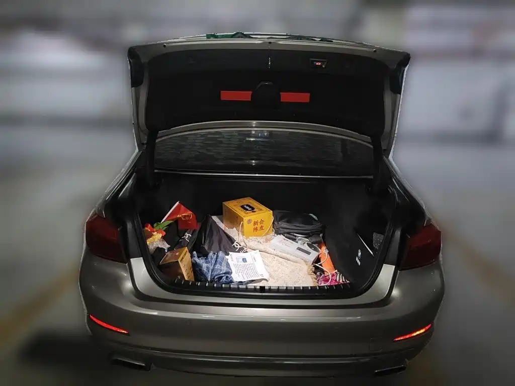 BMW 5 Series — фото 15