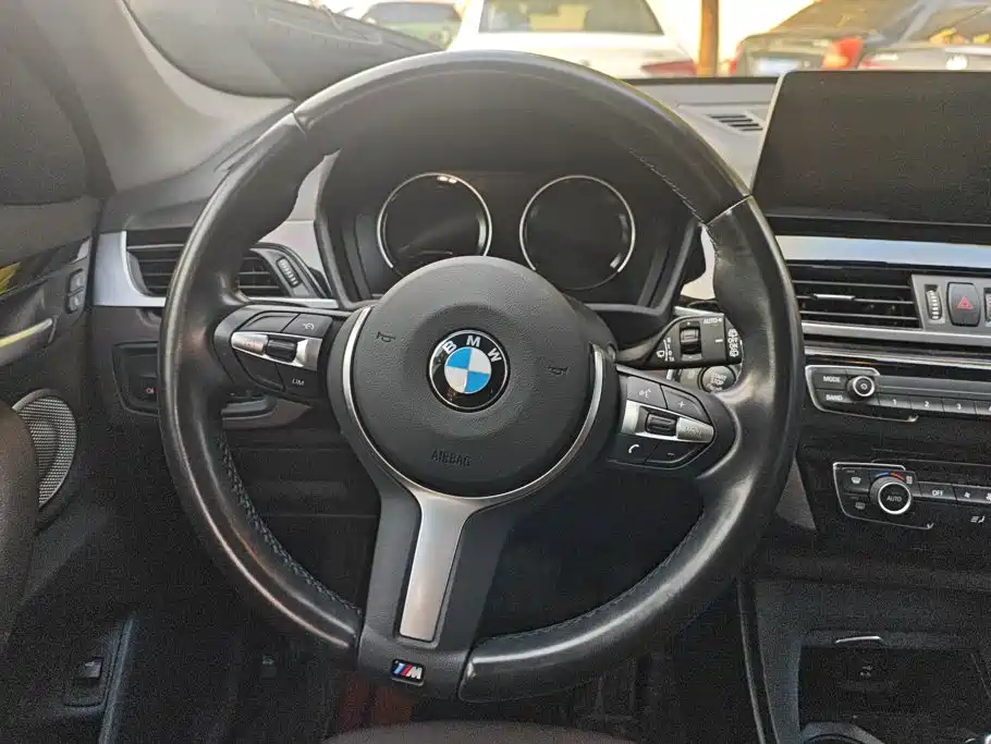 BMW X1 — фото 15