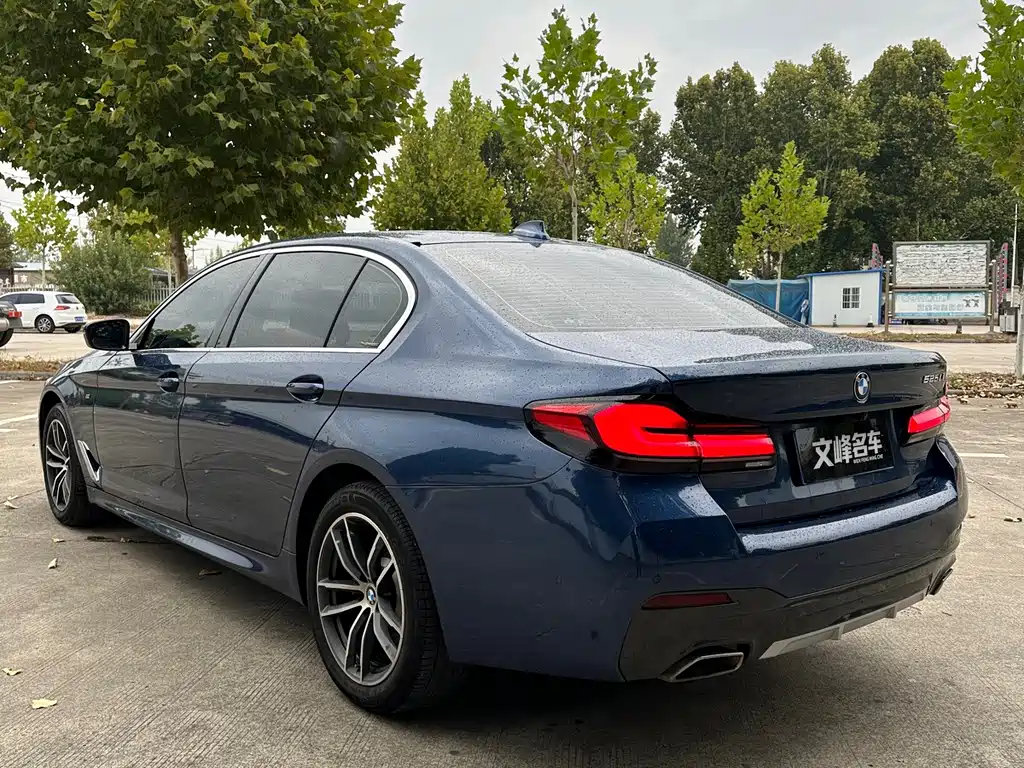 BMW 5 Series — фото 9