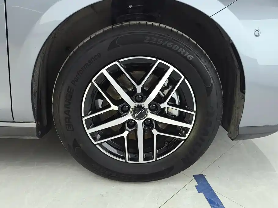 BYD Seal 05 DM-i — фото 6