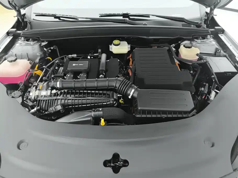 BYD Seal 05 DM-i — фото 10