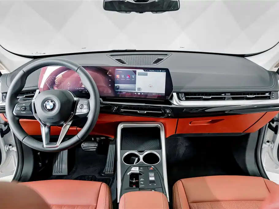 BMW X1 — фото 10