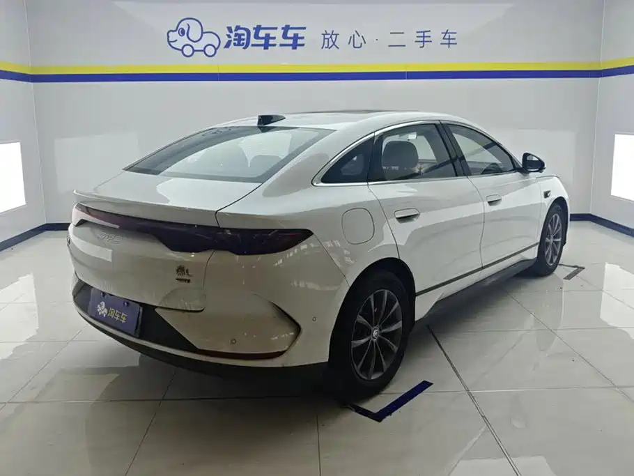 BYD Qin L — фото 3