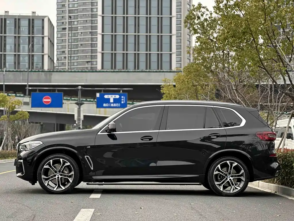 BMW X5 — фото 4