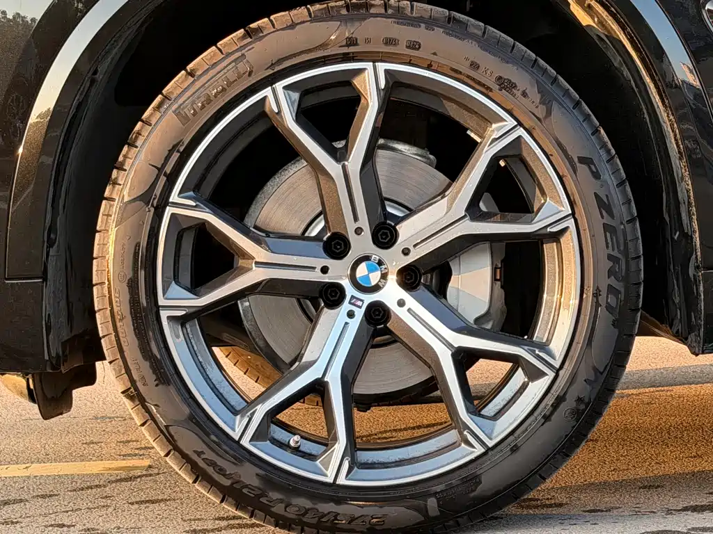 BMW X5 — фото 4