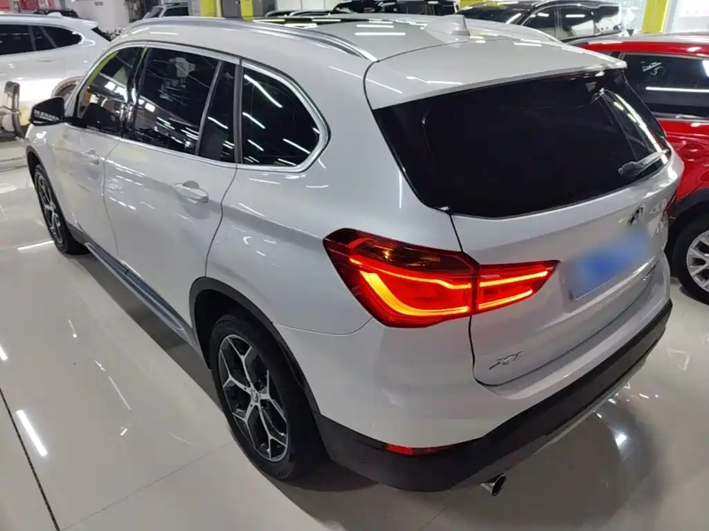 BMW X1 — фото 4