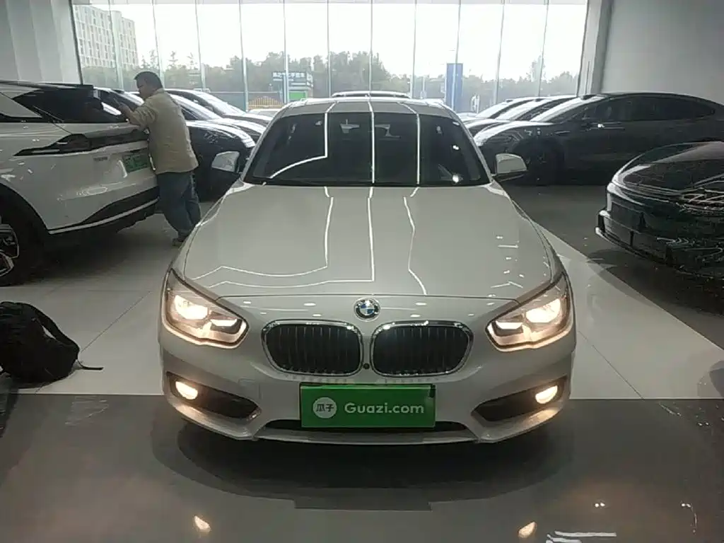 BMW 1 Series (Import) — фото 2