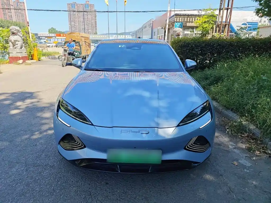BYD Seal — фото 3