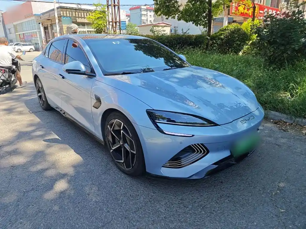 BYD Seal — фото 4