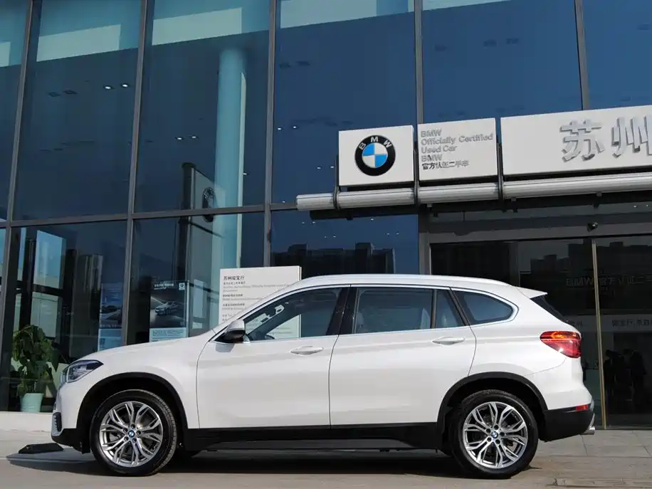 BMW X1 — фото 5