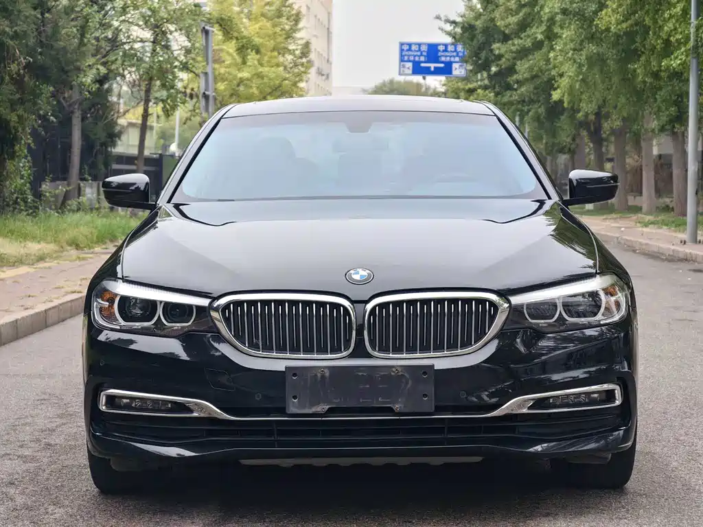 BMW 5 Series — фото 2